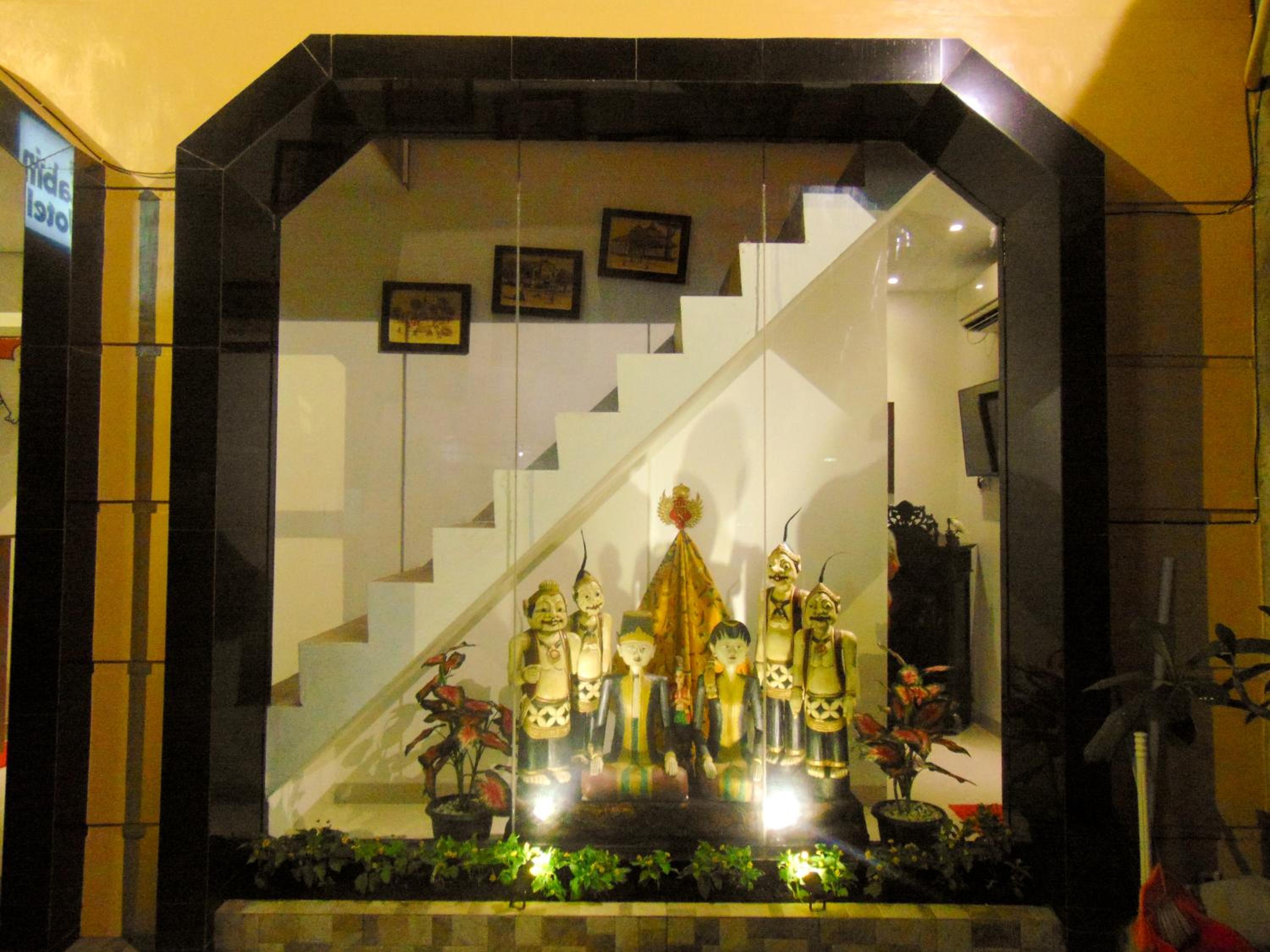Cabin Hotel Bhayangkara 6/50