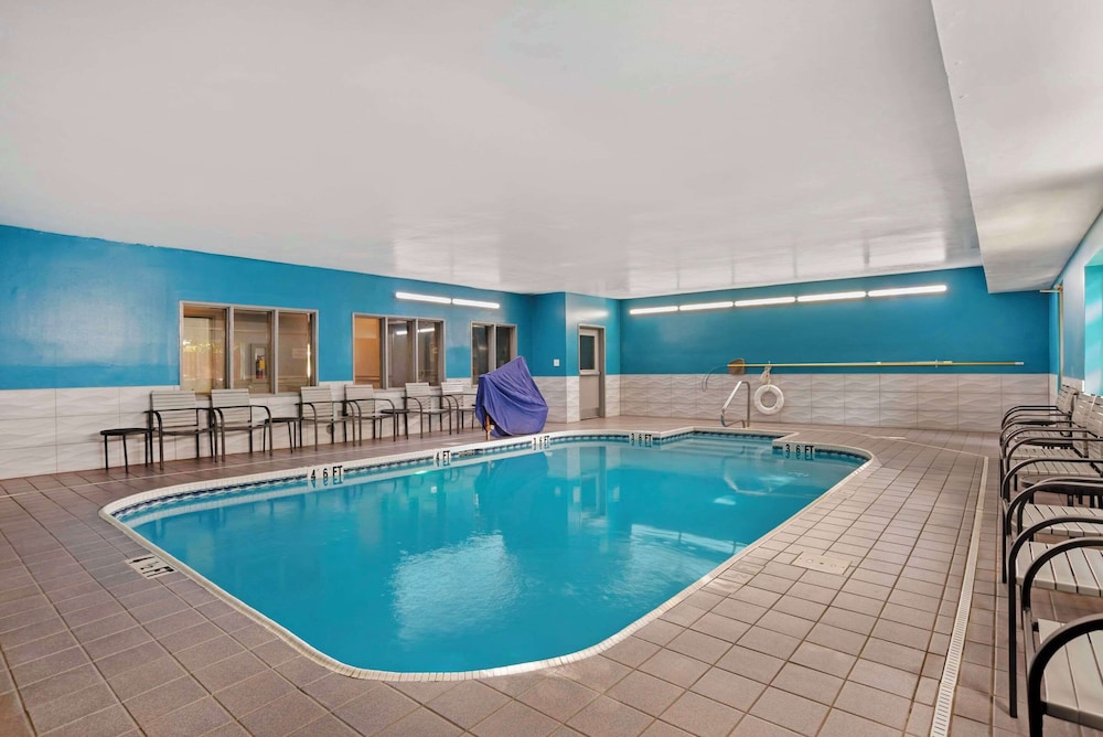 Quality Inn and Suites Birmingham Highway 280 42/46