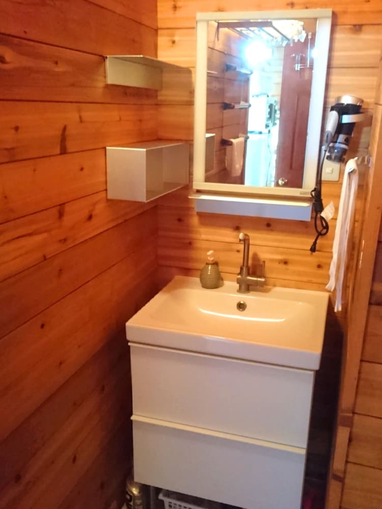 Private Beach House 27/29