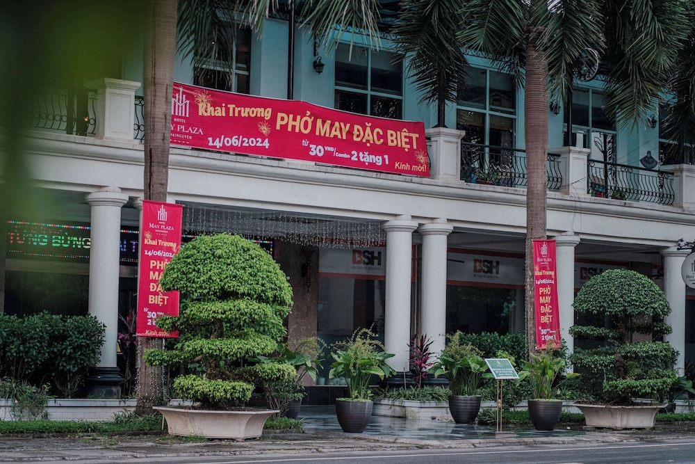 May Plaza Hotel 2/50