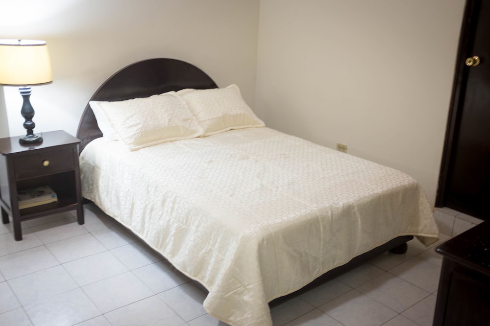 STANDARD, DOUBLE BED
