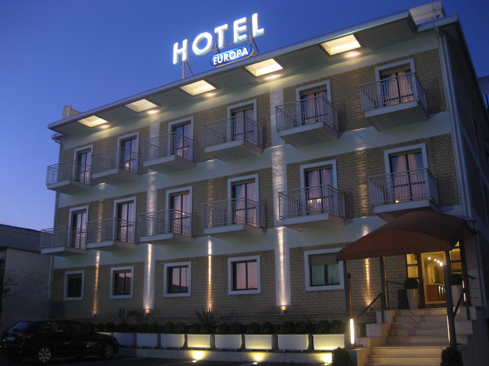 Hotel Europa Di Arzano 2/65