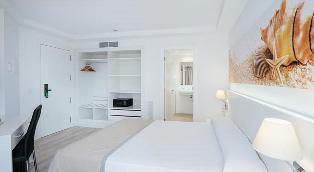 THB Maria Isabel - Adults Only 22/61