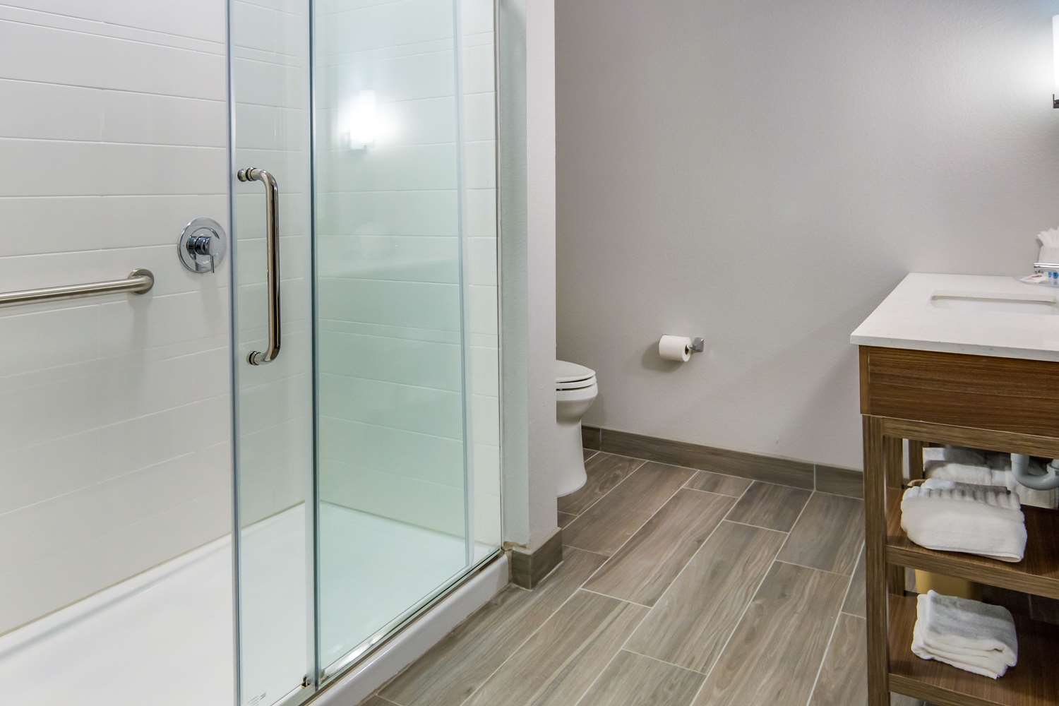 Efficiency, Suite, King Bed، Comfort Suites DeSoto Dallas South 4/4