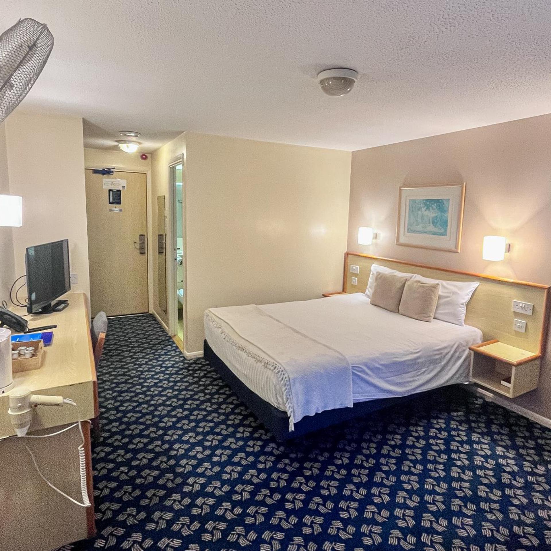Room, Double Bed