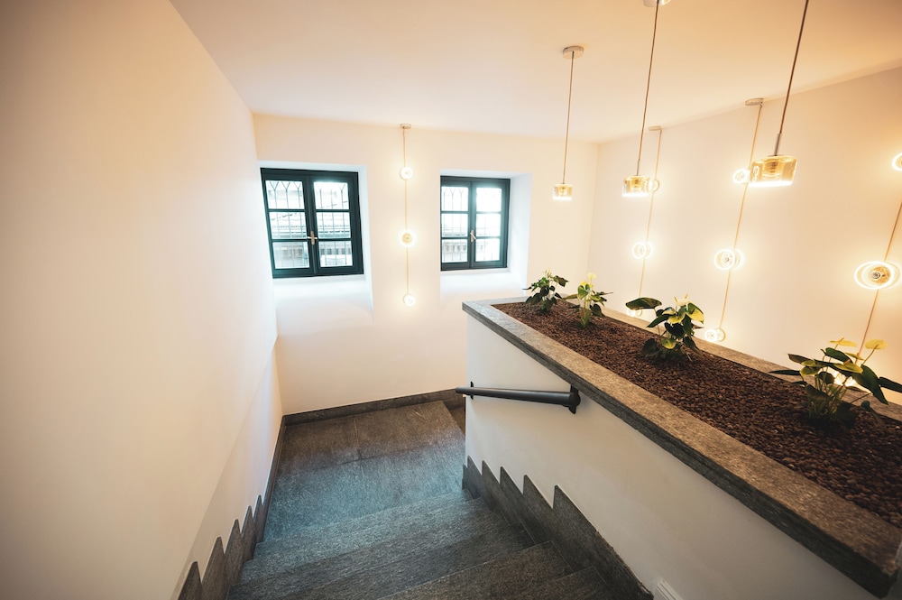 Carlo Felice Boutique Hotel 27/39