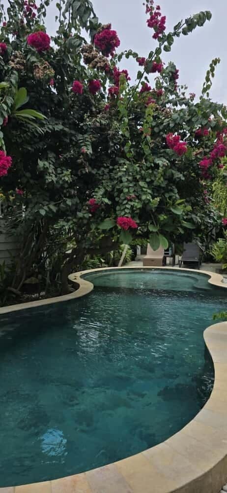 Kalua Boutique Bungalows 40/50