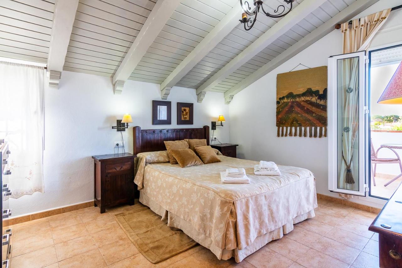 Villas Dehesa Roche Viejo 12/45