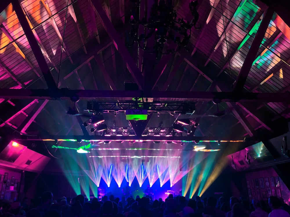 Border House at Crystal Bay Casino 16/26