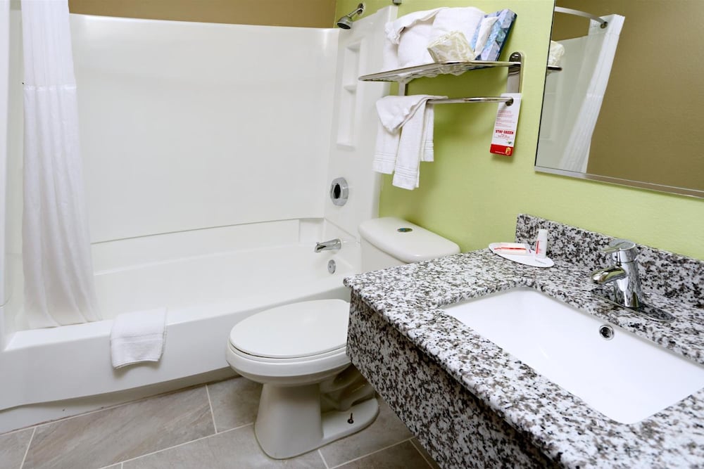 Economy 7 Inn Chesapeake - Portsmouth 9/28