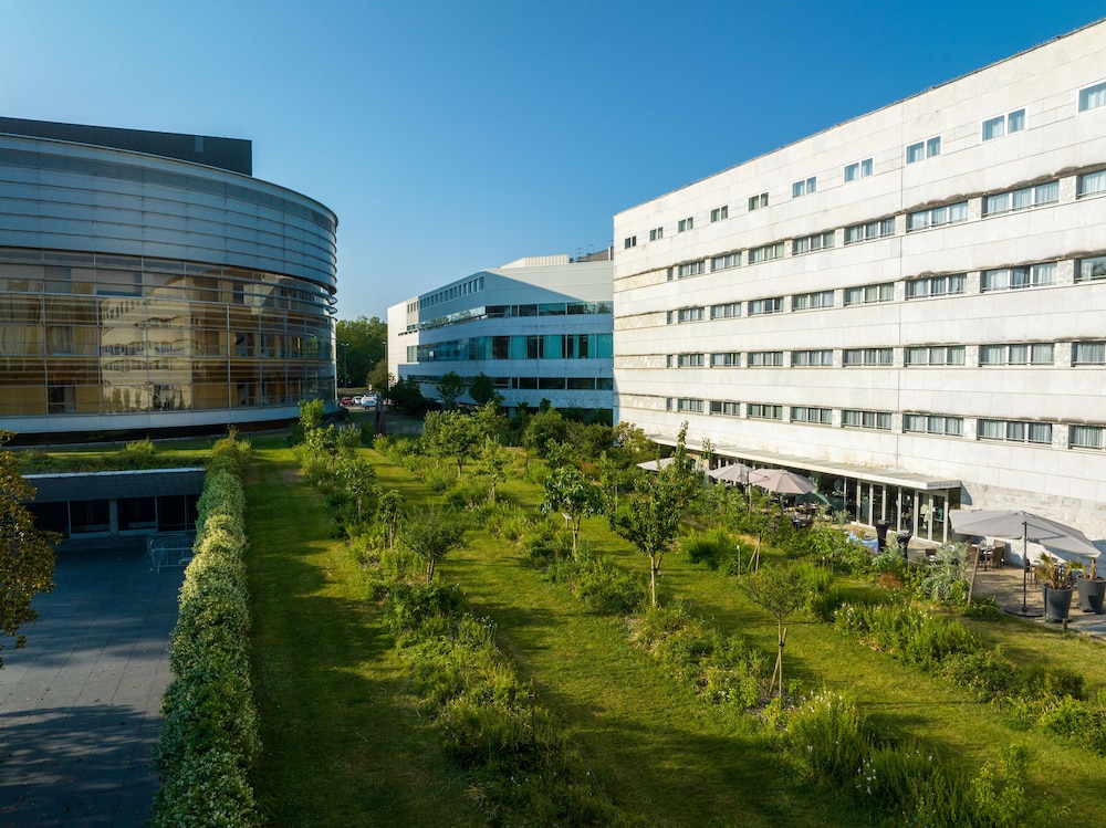 Novotel Nantes Centre Gare 64/68