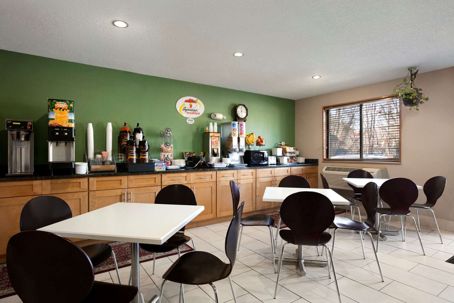Super 8 By Wyndham Richmond/Chamberlayne Rd 11/13