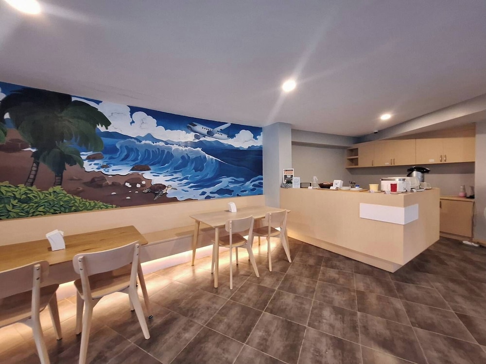 Atom Phuket Hotel -SHA Plus 11/50