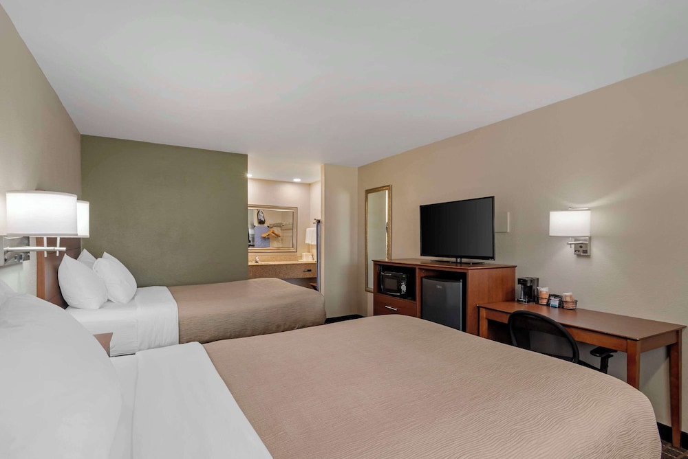 Quality Inn And Suites Southlake 22/49