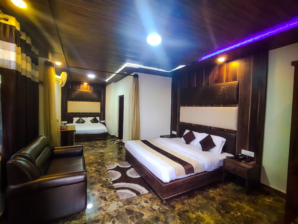Hotel Himdhara 8/22