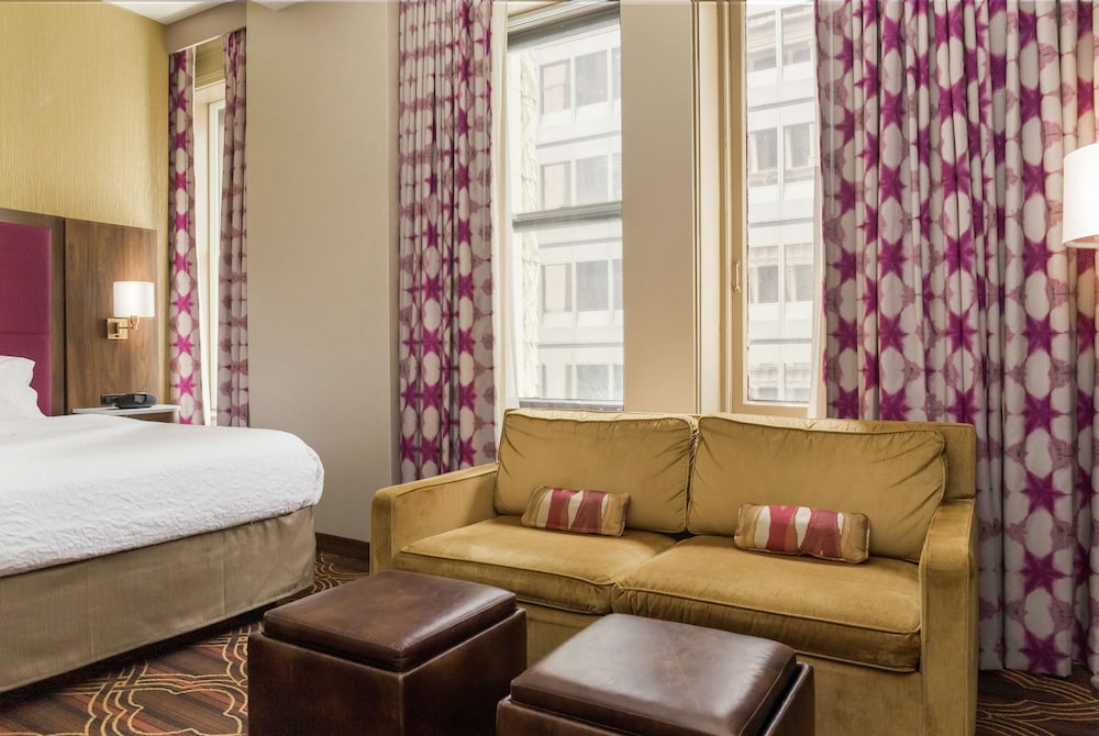 Hampton Inn Majestic Chicago Theatre District 32/52