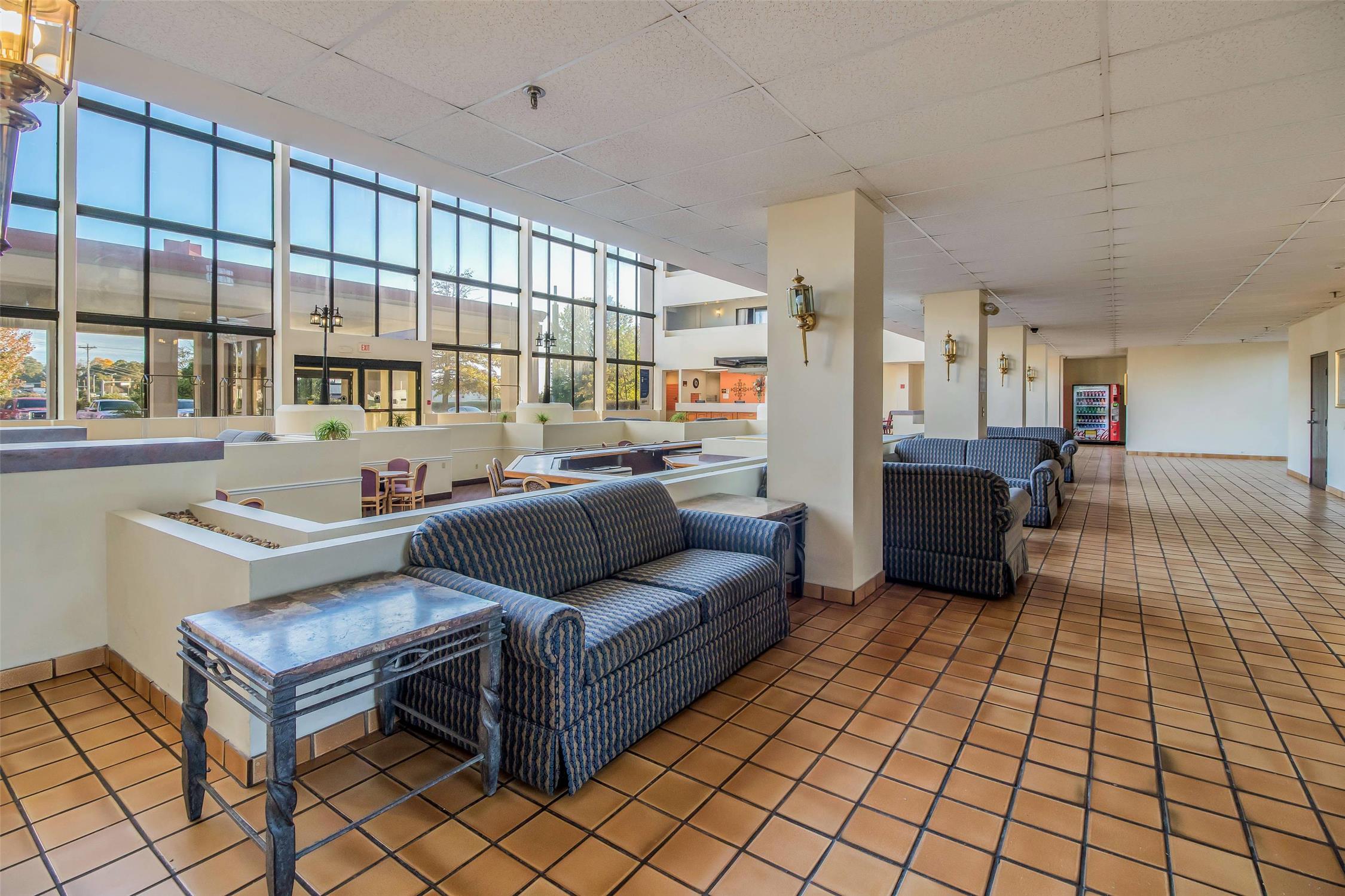 Clarion Hotel Jackson Northwest 19/32