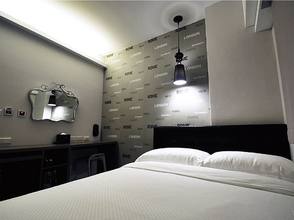 CHECK inn Express Kaohsiung Love River 21/66