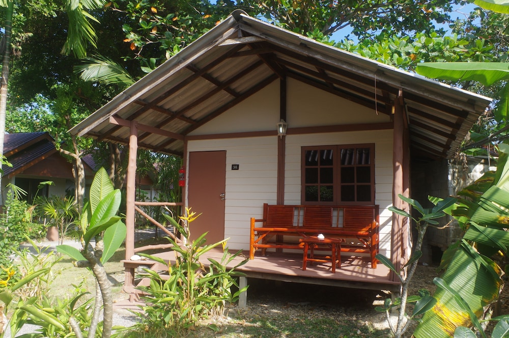 Thai House Beach Resort 1/50