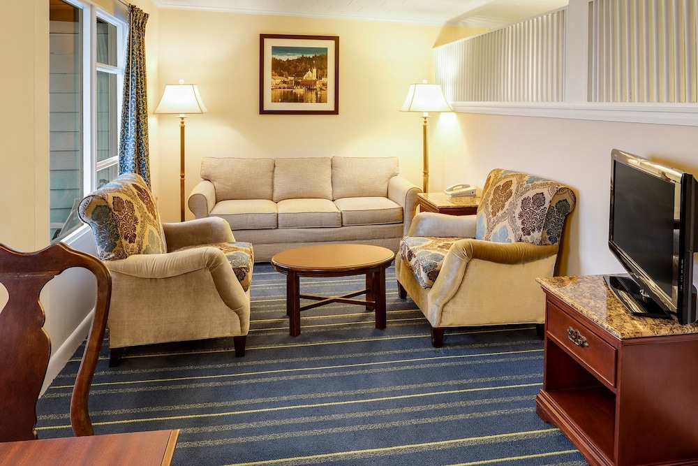 Days Inn by Wyndham Bar Harbor 36/53