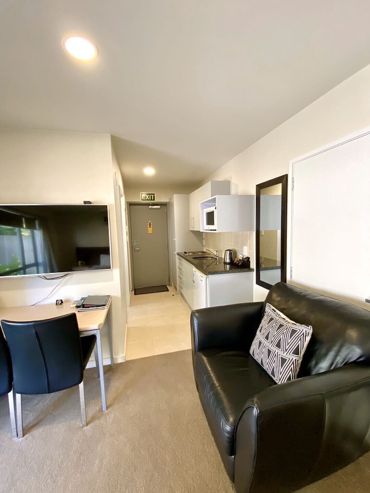 Alpha Motel Luxury Apartments 53/74