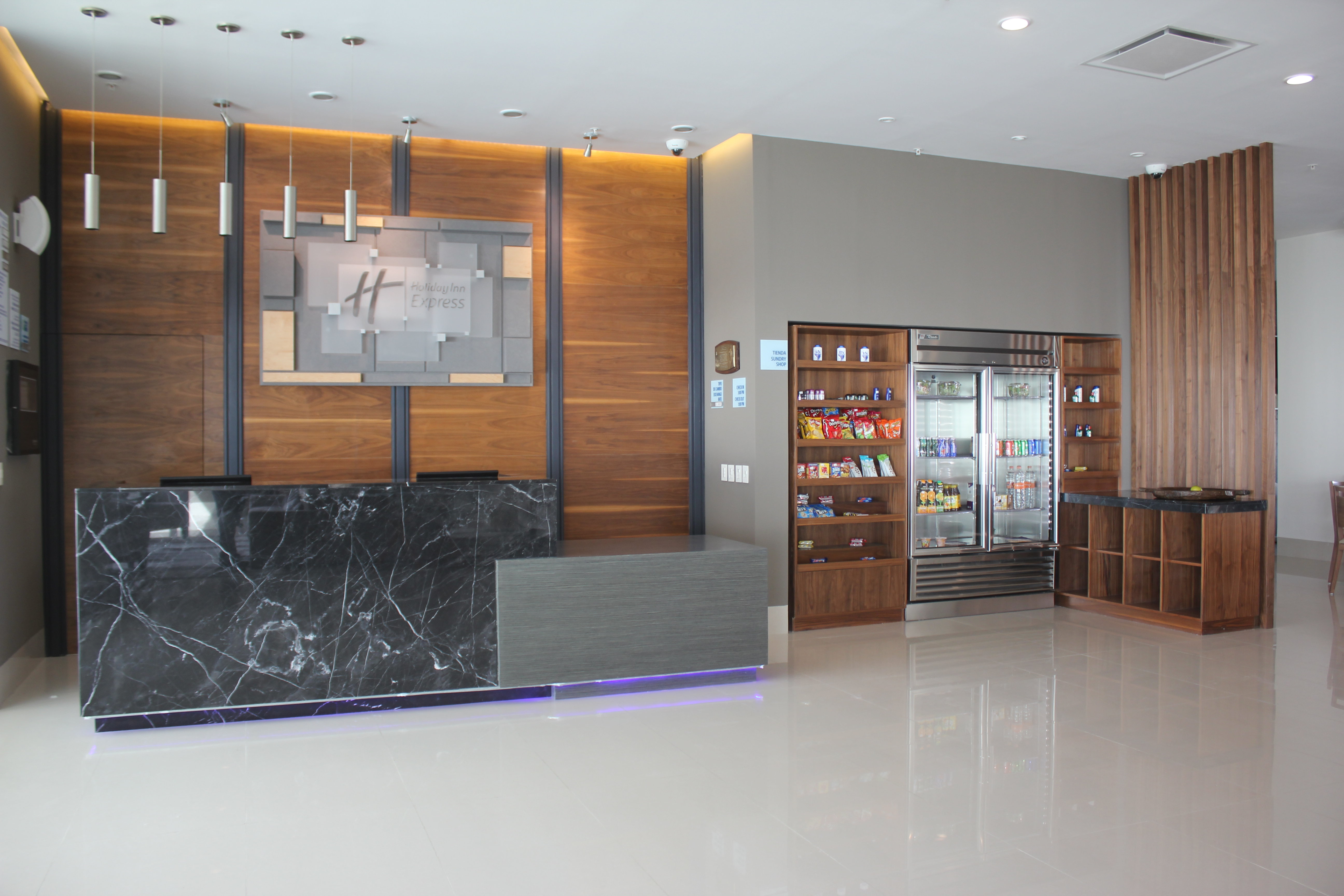 Holiday Inn Express & Suites Silao Aeropuerto - Terminal 4/26