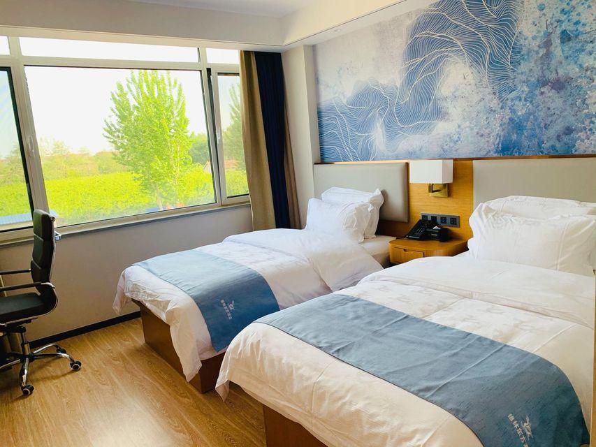 DELUXE, 2 BEDS