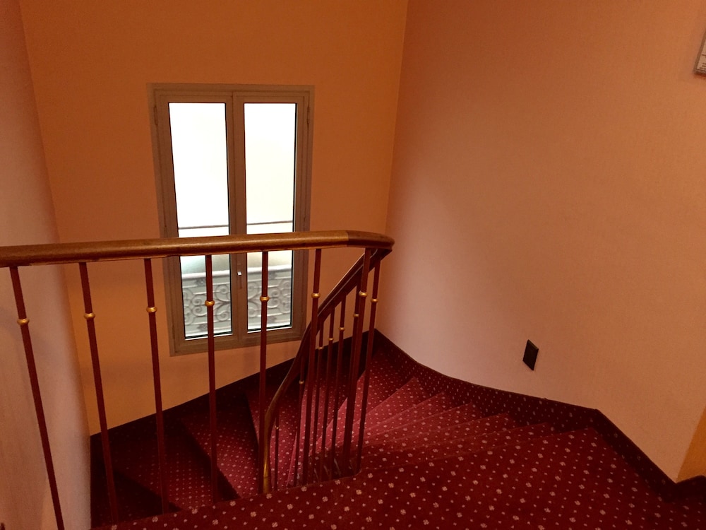 Hotel Le Clos D Alesia 13/26