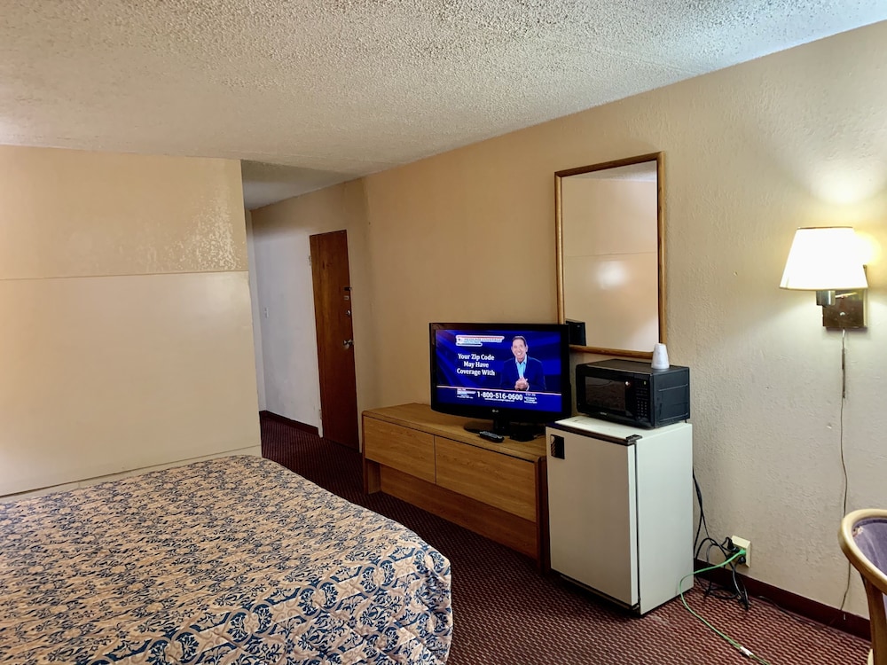 Red Carpet Inn & Suites Lima 14/64