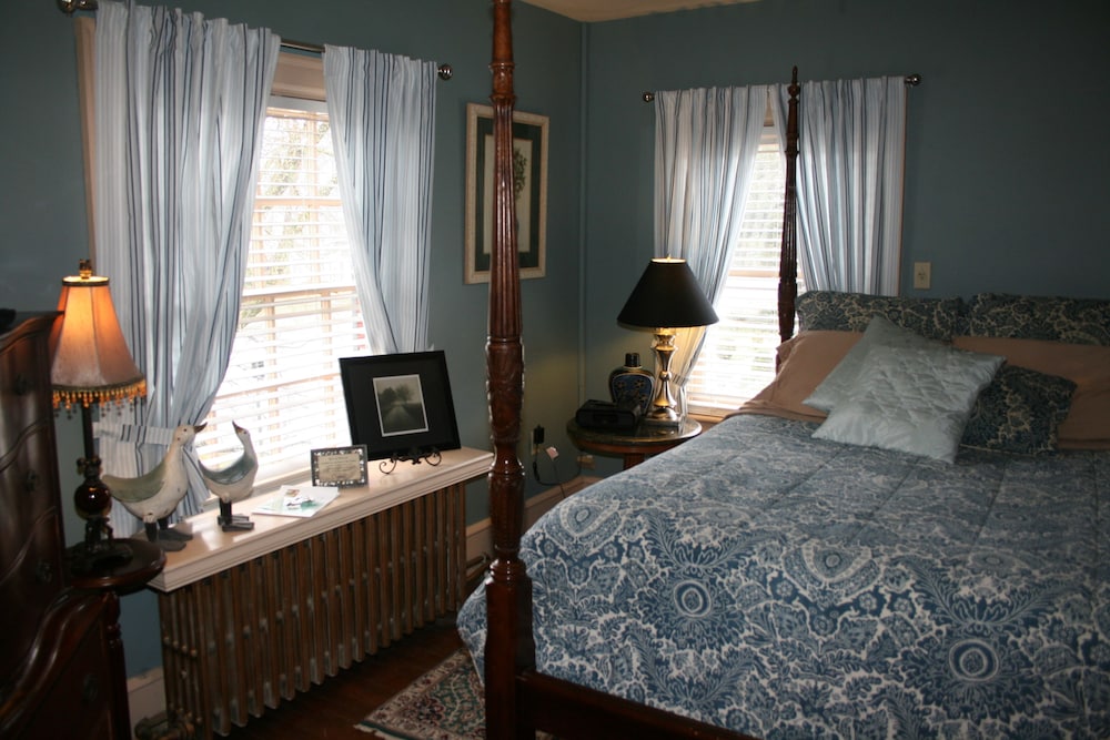 Williamsburg Manor B&amp;B 37/50