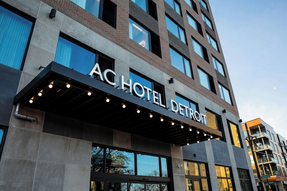 AC Hotel by Marriott Detroit at the Bonstelle 7/54