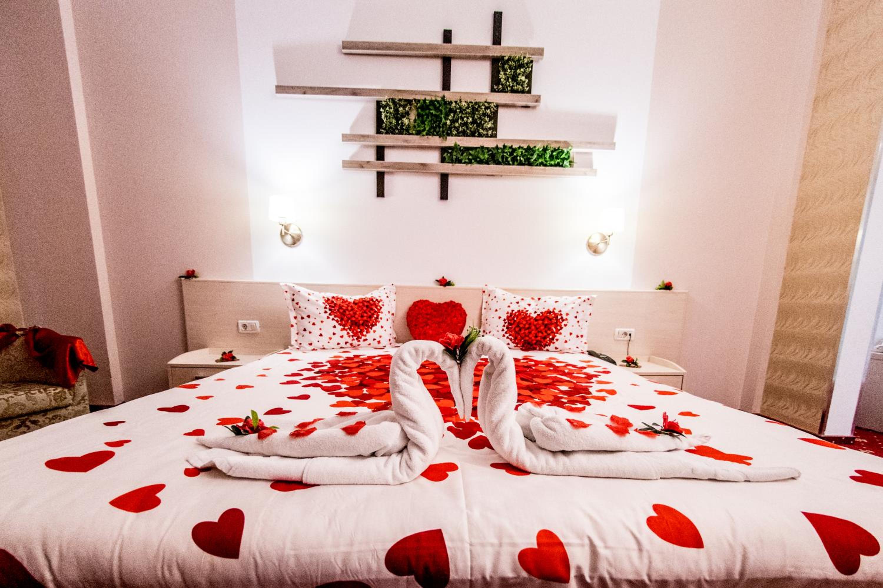 Escape, Romantic, Double Bed, Hot Tub, Indoor Pool