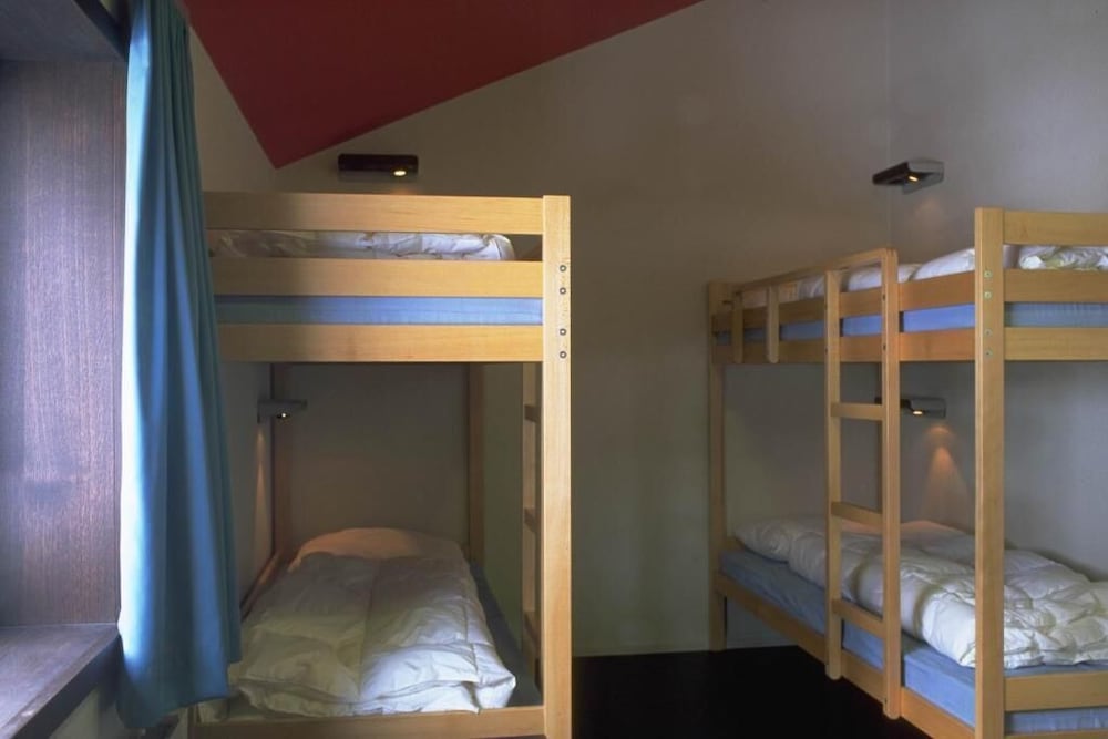 Youth Hostel Zermatt 32/64