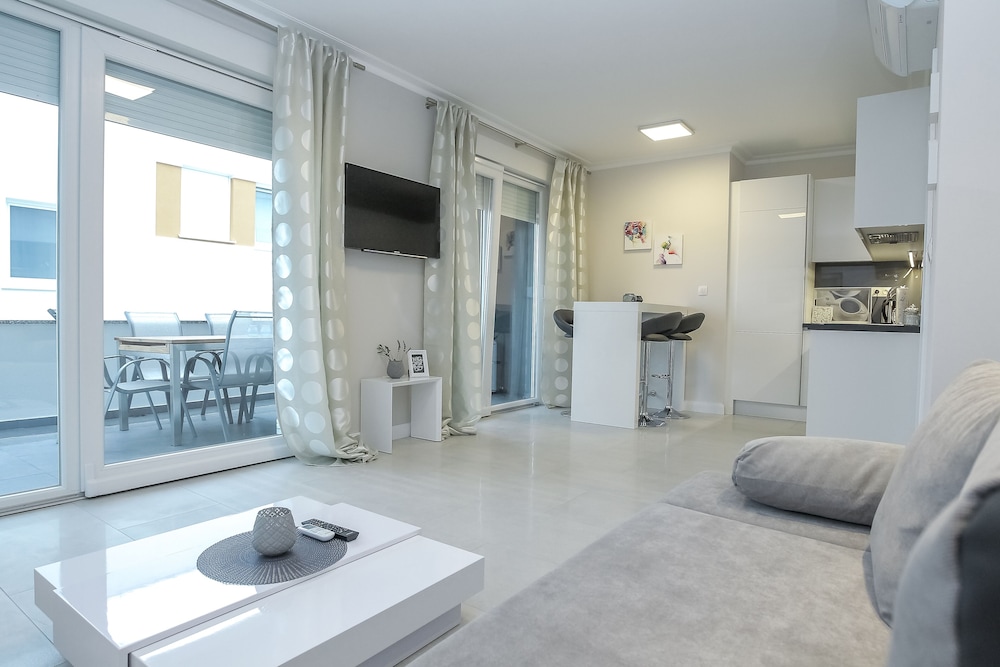 Apartments Tomana 39/50