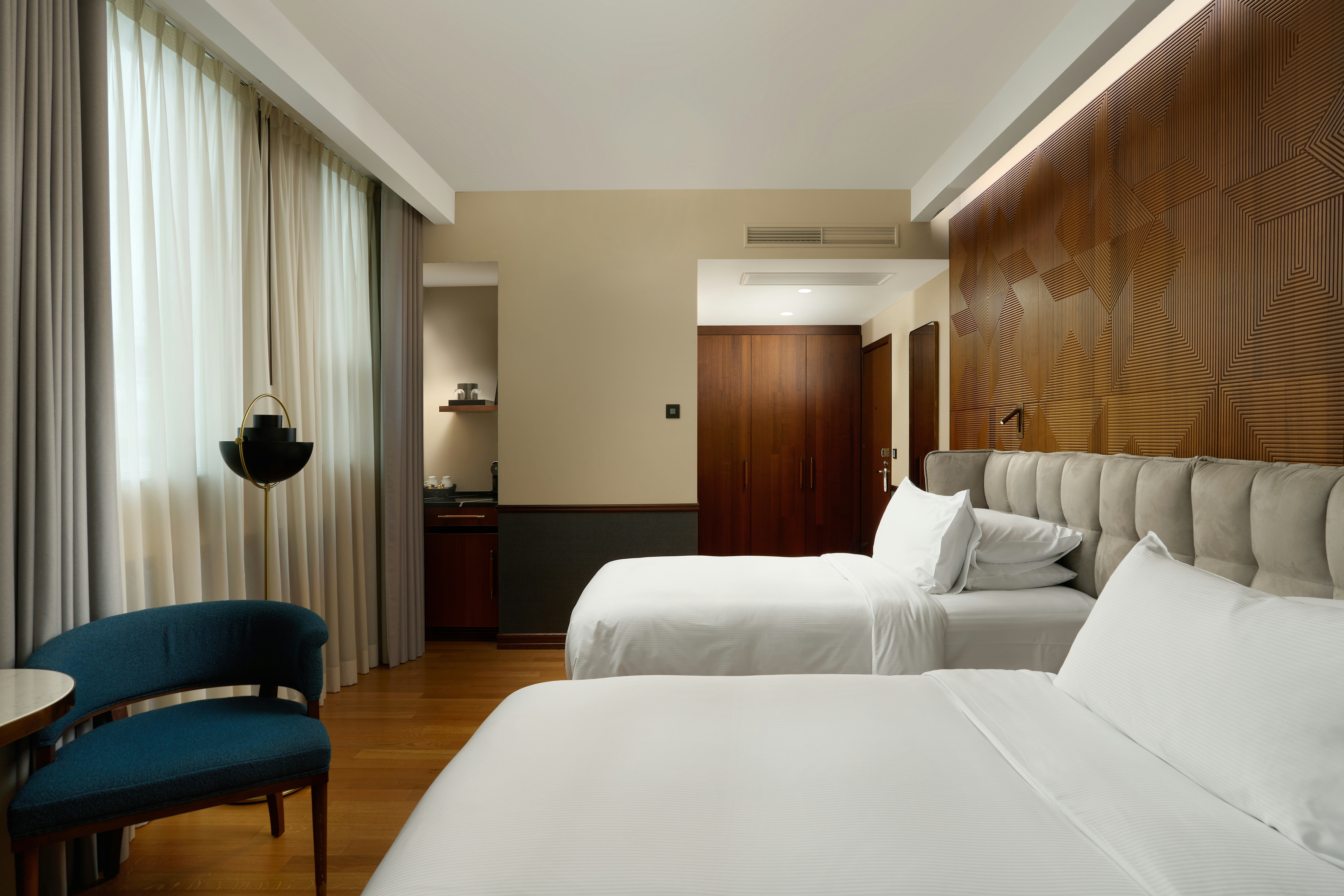 CLASSIC, TWIN BEDS