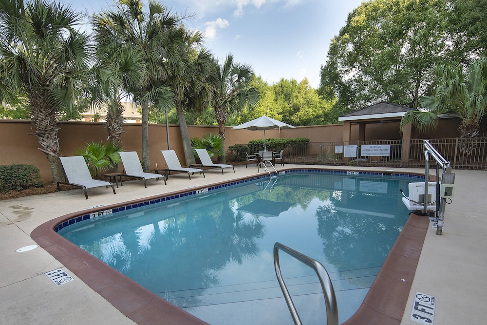 Courtyard By Marriott Valdosta 1/35