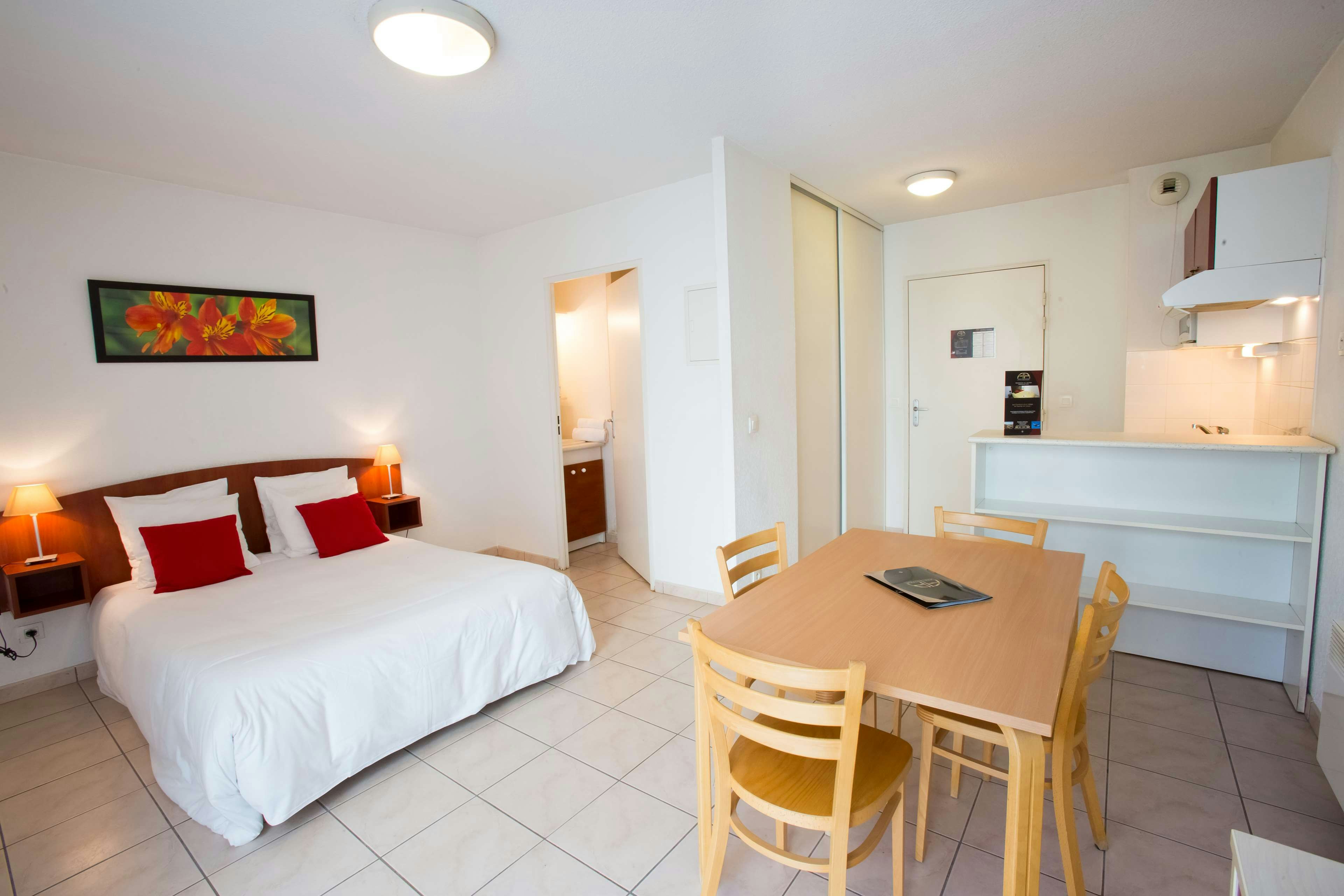 All Suites Appart Hotel Merignac 15/51