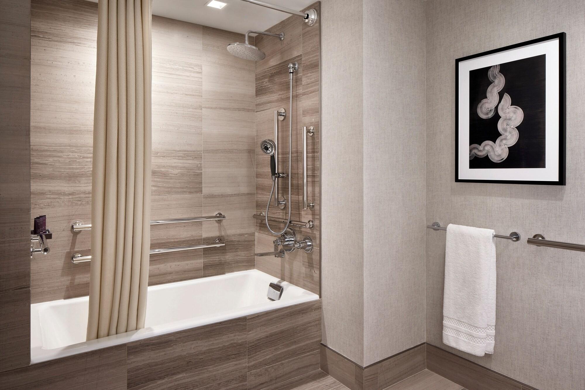 1 Bedroom, Suite, Lake Side, Accessible