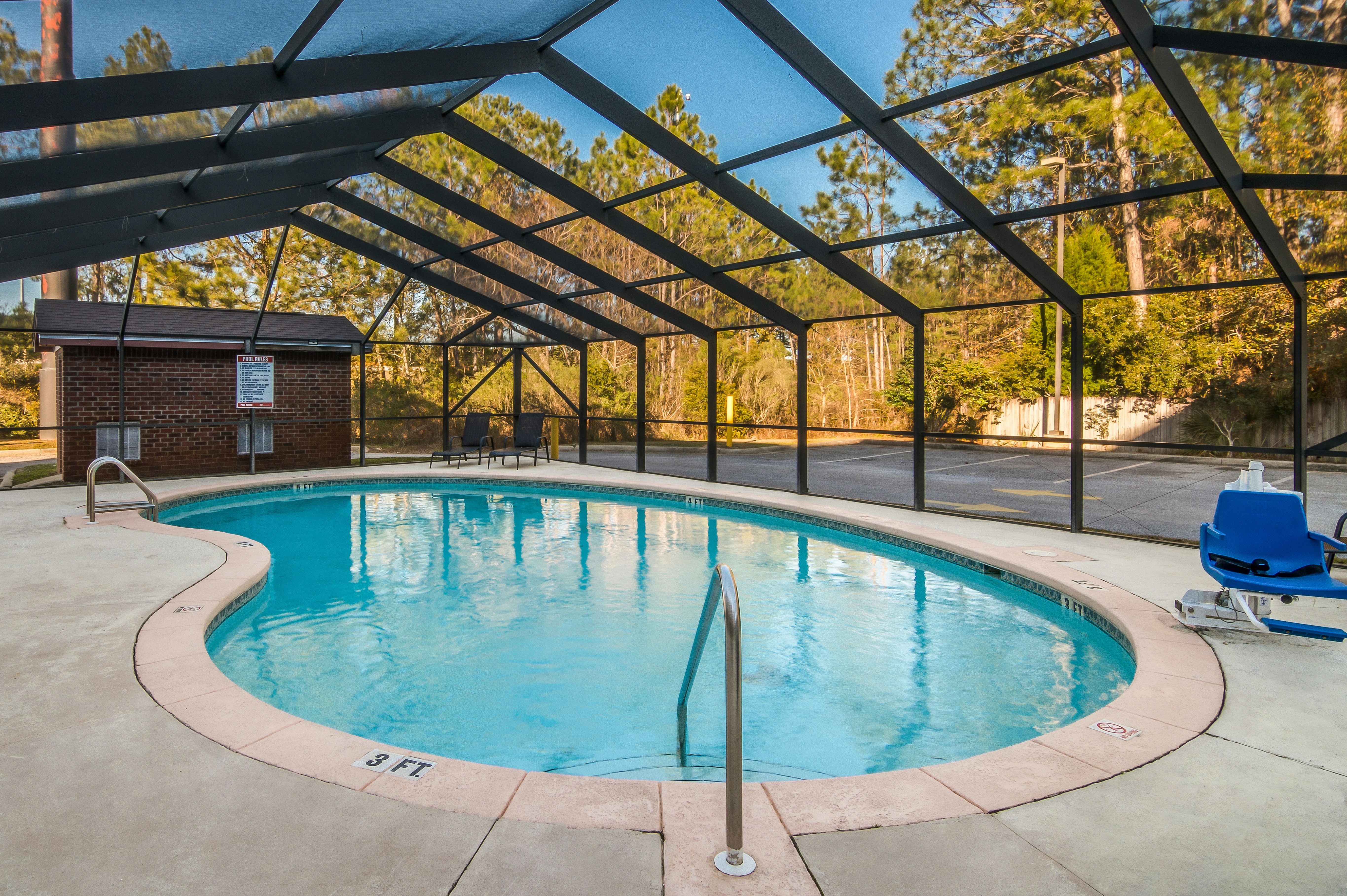 Red Roof Inn & Suites Pensacola East - Milton 21/39