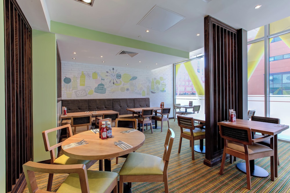 Premier Inn Cardiff Bay 31/45