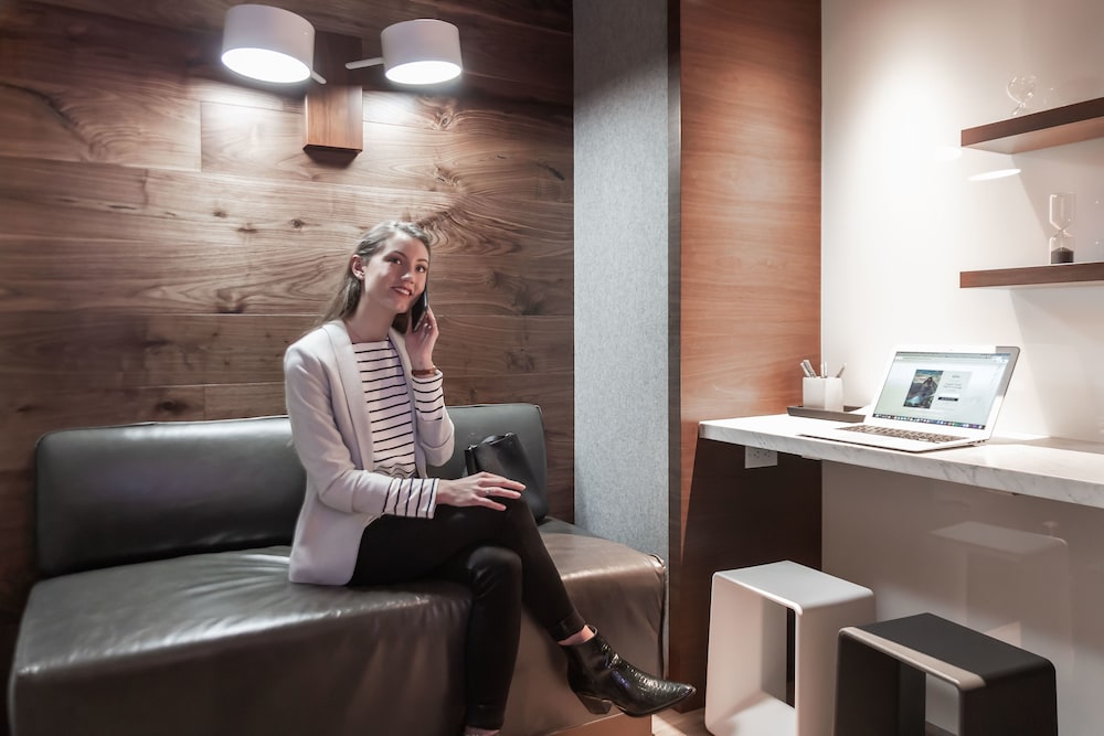 YOTEL San Francisco, Select by Hilton 70/76