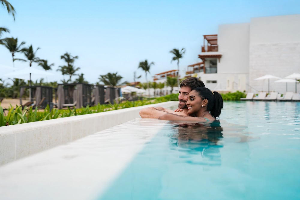 SECRETS PLAYA ESMERALDA RESORTS & SPA 24/50