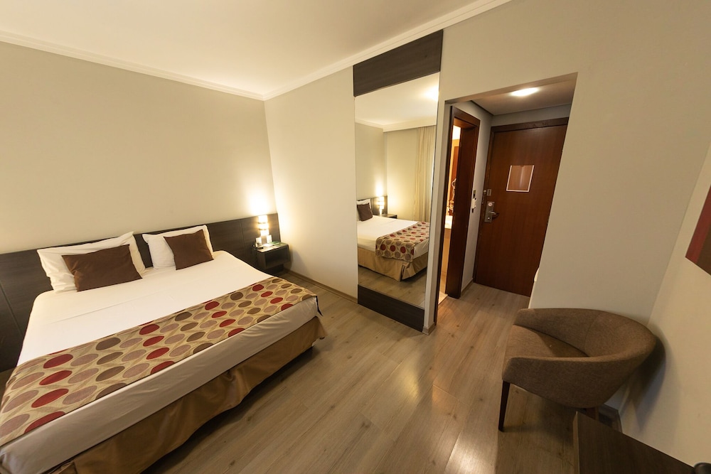 CLASS HOTEL GUAXUPE 14/50