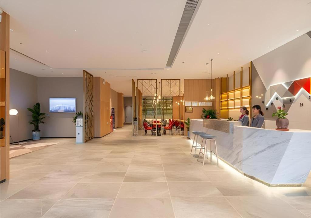 Borrman Hotel (Jining Rencheng District Government Zhongde Plaza) 8/42