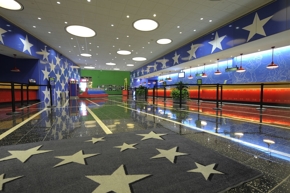 Disneys All Star Sports Resort 32/41