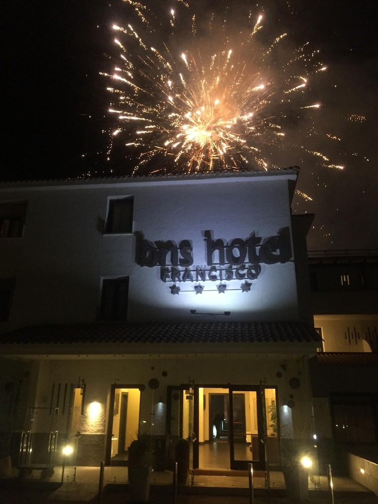 BNS HOTEL FRANCISCO 1/50