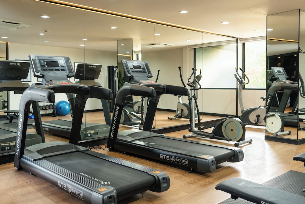 HOTEL IKON PHUKET 47/76