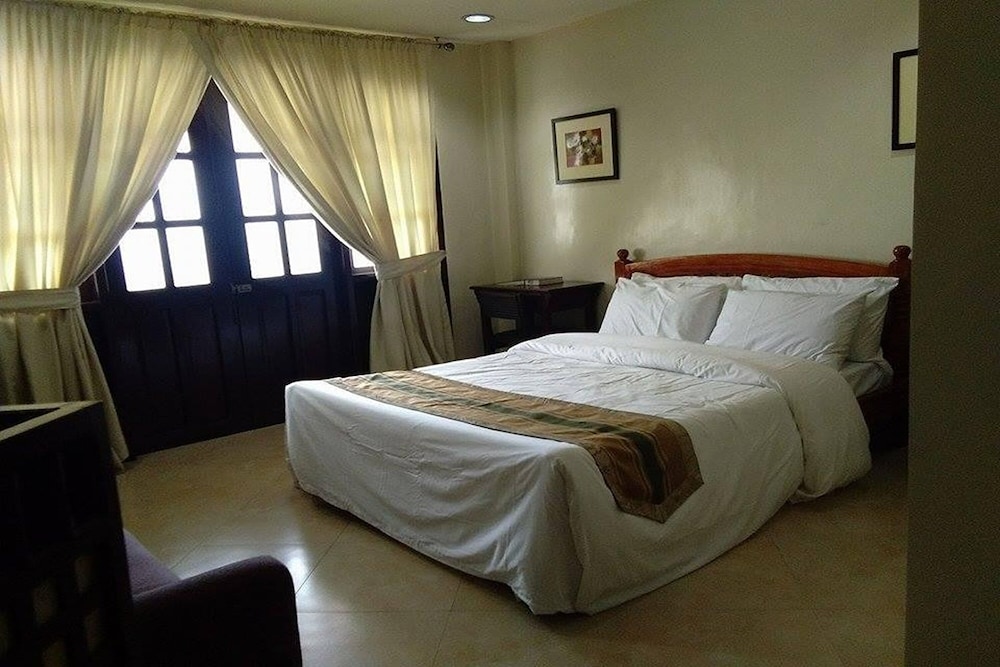 Metro Vigan Inn 37/70