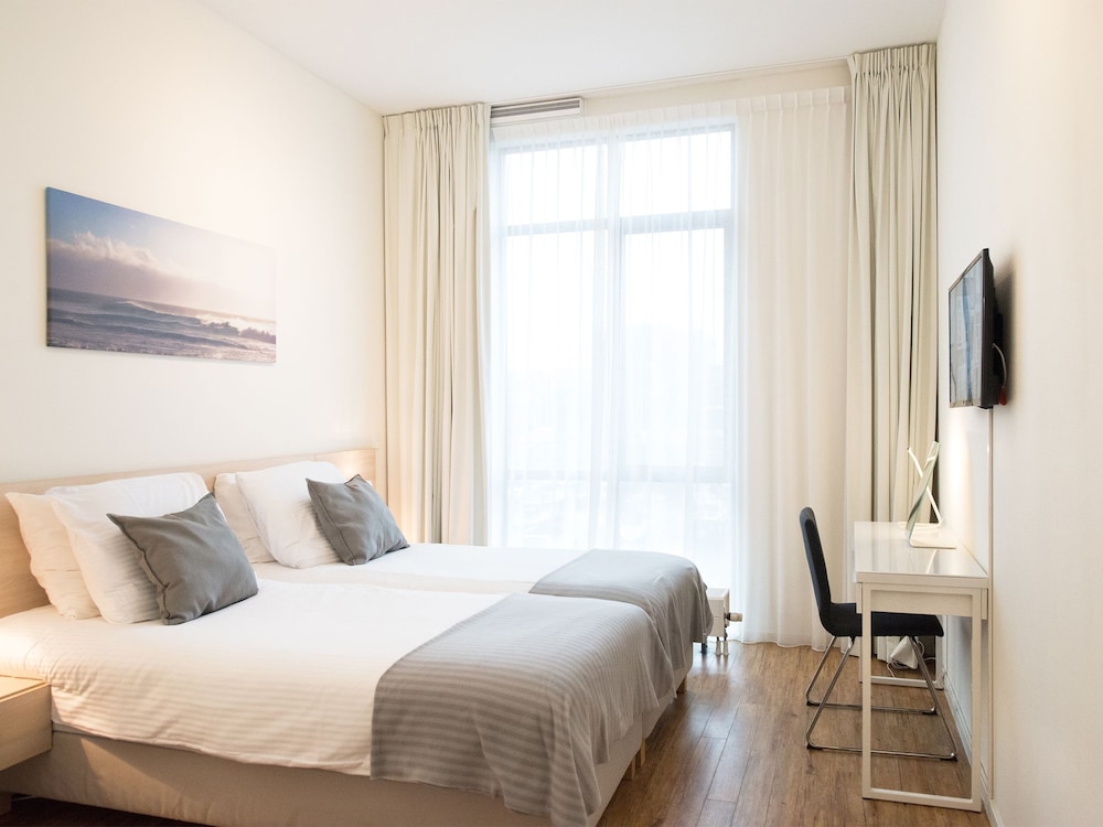 BizStay Harbour Scheveningen Apartments 10/50