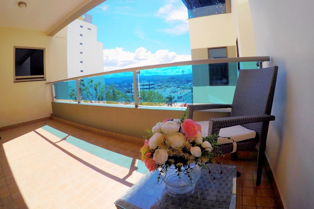 Plaza Juan Carlos Hotel 49/63
